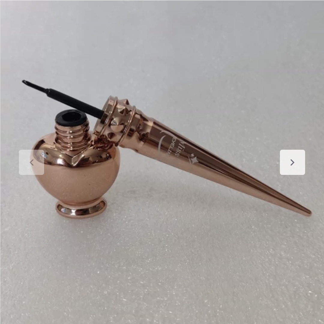 خط چشم ضدآب طرح قلب